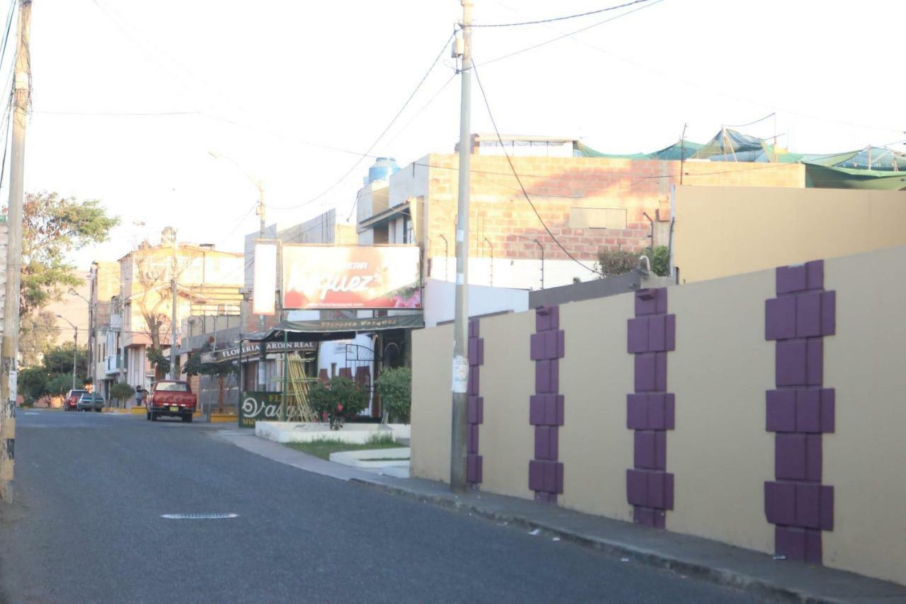 Hostal Mochileros Tacna Esterno foto