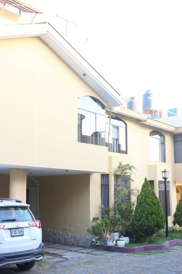 Hostal Mochileros Tacna Esterno foto
