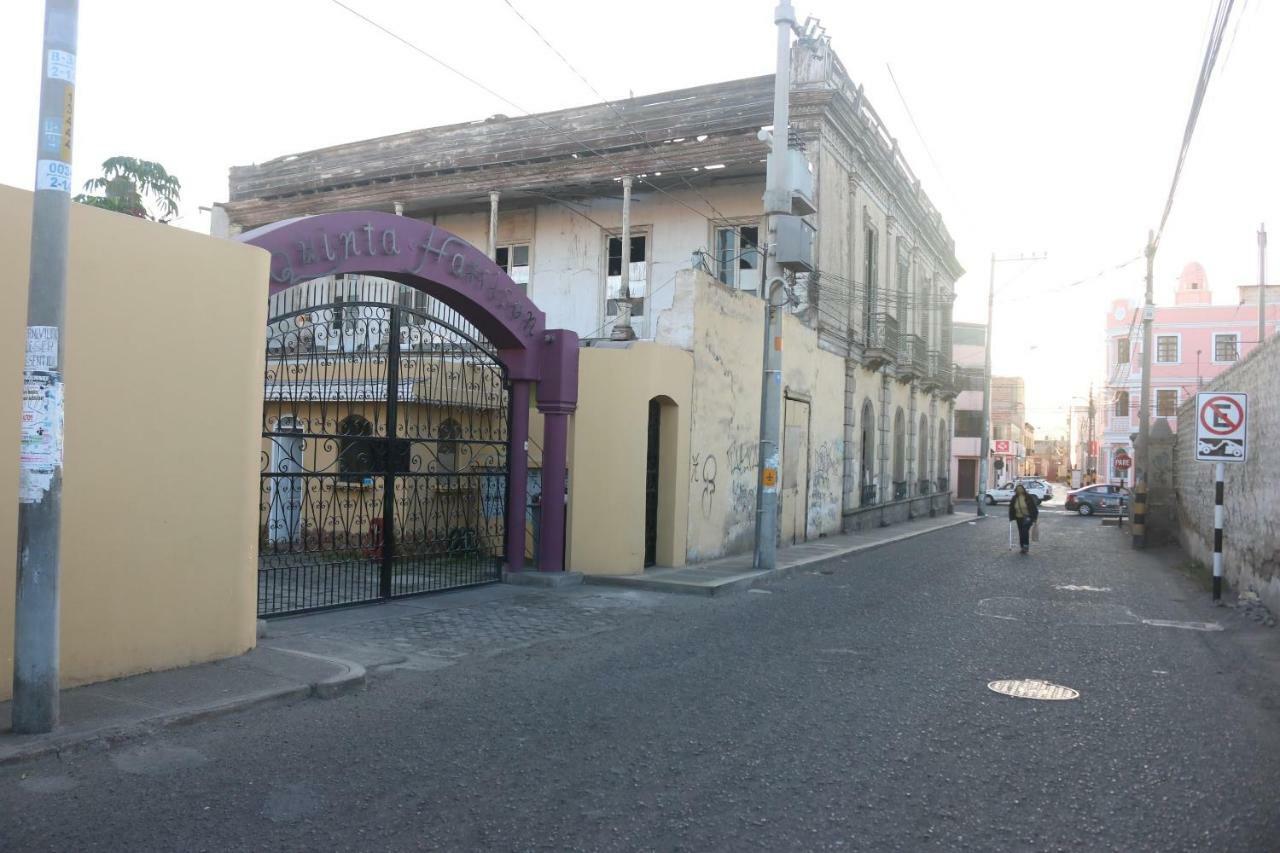 Hostal Mochileros Tacna Esterno foto